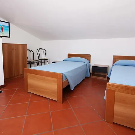 Elba Vip بورتو أتْسورّو